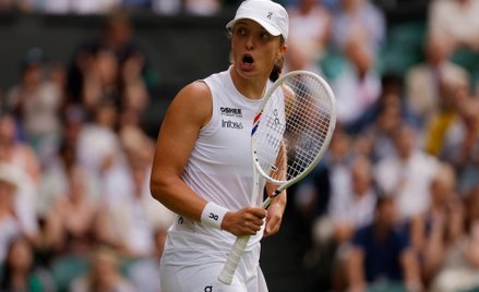Nie drażnić Igi Świątek. Najpierw kłopoty, a potem awans Polki do trzeciej rundy Wimbledonu