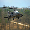 Amerykański helikopter Apache podczas manewrów w Niemczech w 2014 r. (Fot. Gertrud Zach)